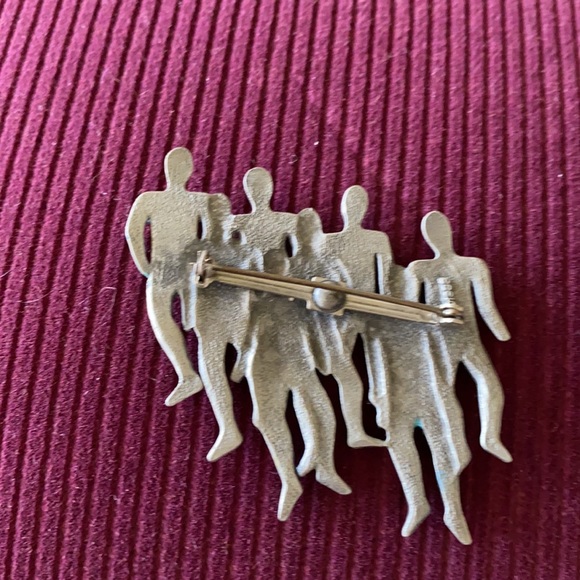 Vintage Metal Enamel brooch - Picture 2 of 3